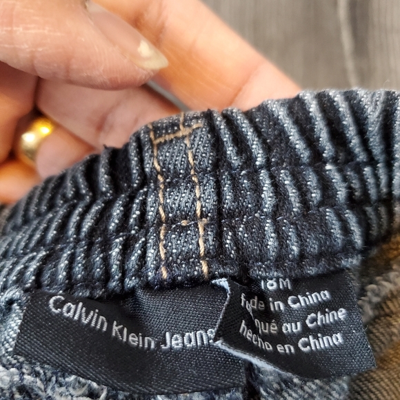 18M Calvin Klein Black Jeans - Picture 2 of 2